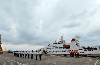 Cảnh sát biển Việt Nam lên đường tuần tra liên hợp với Cảnh sát biển Trung Quốc