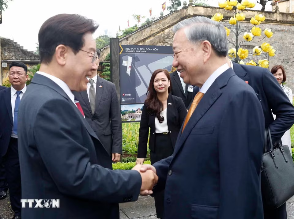 Chương trình hữu nghị đặc biệt chào mừng chuyến thăm của Tổng thống Hàn Quốc và Phu nhân