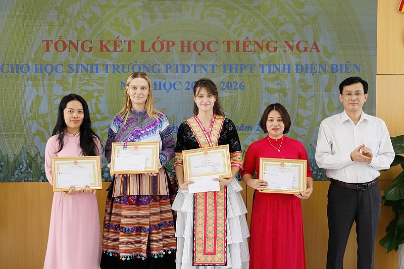 Điện Biên: 50 học sinh dân tộc thiểu số hoàn thành khóa học tiếng Nga đầu tiên
