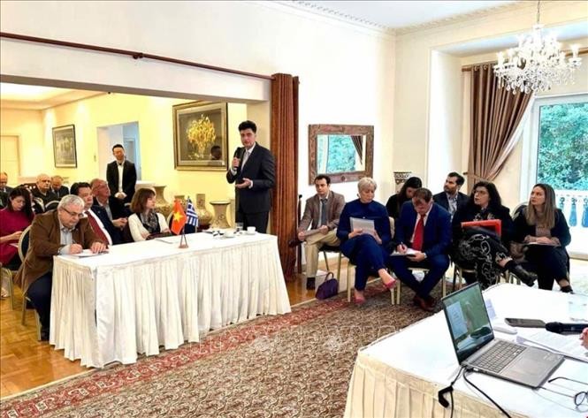 Quang cảnh cuộc gặp gỡ báo chí Hy Lạp của Đại sứ Phạm Thị Thu Hương. Ảnh: ĐSQ VN tại Hy Lạp cung cấp