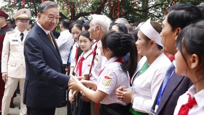 Đã chọn con đường dựng xây đất nước phồn vinh thì không được nản lòng trước khó khăn