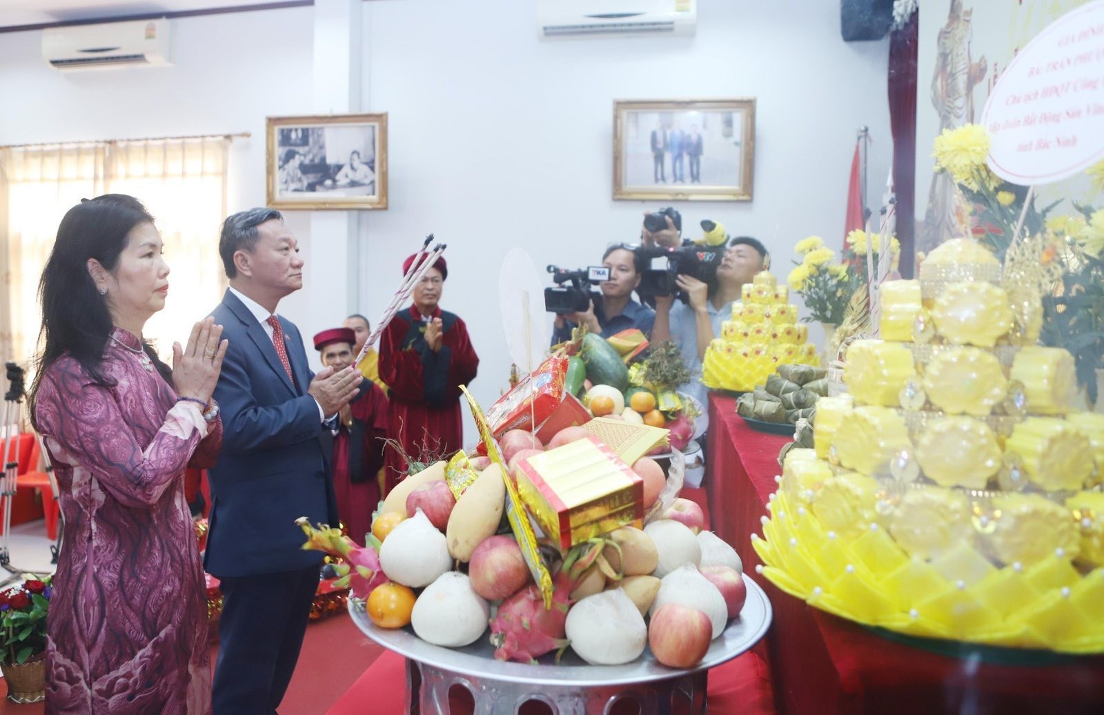 Trang trọng tổ chức Lễ Giỗ Tổ Hùng Vương tại Lào