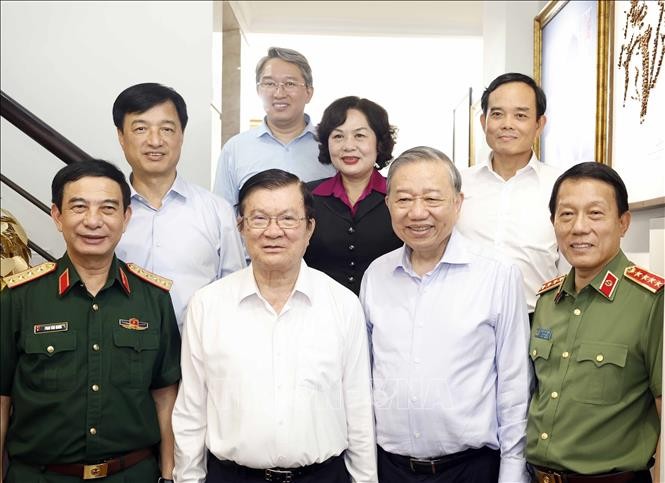 Tổng Bí thư, Chủ tịch nước Tô Lâm thăm các đồng chí nguyên lãnh đạo Đảng, Nhà nước và Mẹ Việt Nam Anh hùng