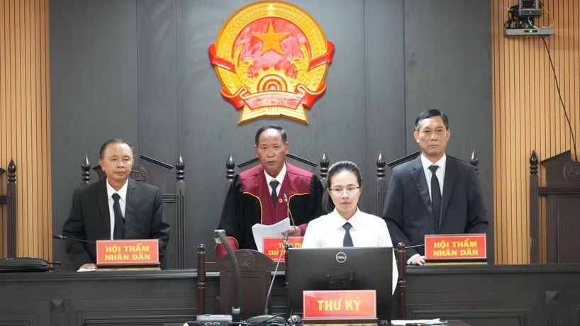 Tuyên phạt Nguyễn Đình Thắng 11 năm tù về tội "khủng bố"