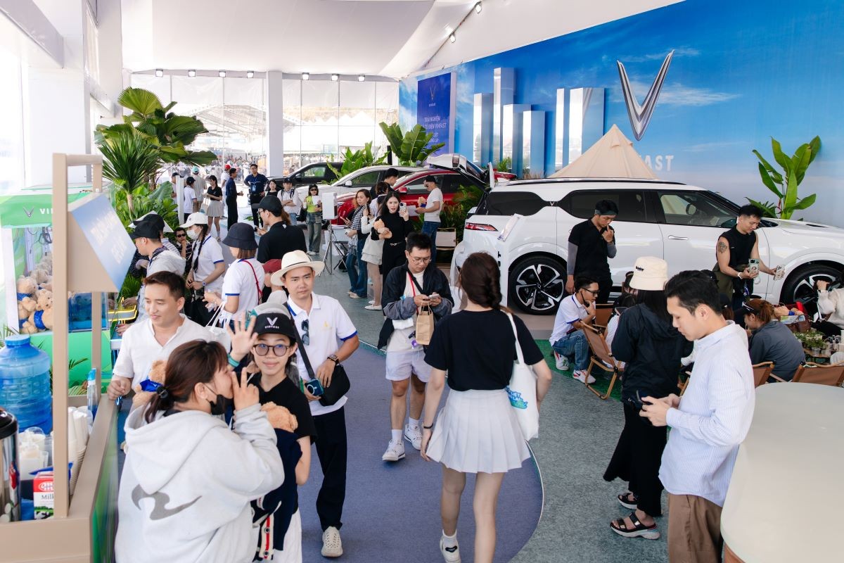 Trước giờ khai màn VnExpress Marathon, runner và du khách nói gì về Vinhomes Green Paradise?