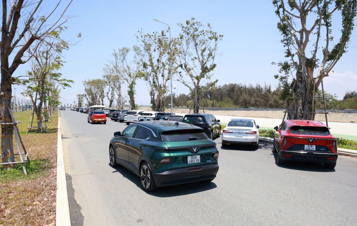 Trước giờ khai màn VnExpress Marathon, runner và du khách nói gì về Vinhomes Green Paradise?