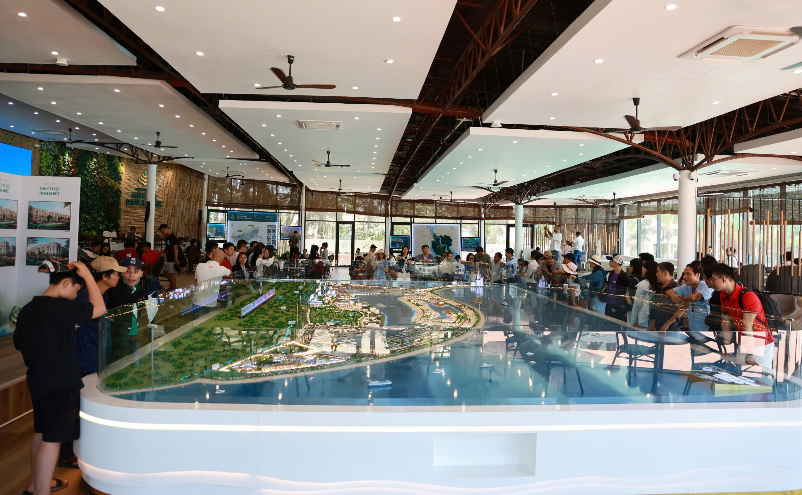 Cần Giờ lột xác thần tốc, đẹp mê hoặc trong ngày tranh tài VnExpress Marathon Green Paradise 2026