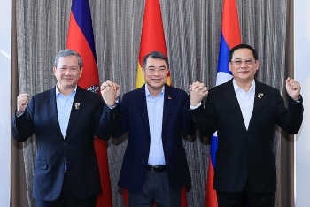 Biến 'gần gũi địa lý' thành 'lợi thế gắn kết chiến lược' giữa 3 nước Việt Nam, Campuchia, Lào