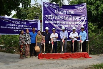 vinh long khoi cong hai cong trinh giao thong nong thon chao mung dai hoi lien hiep huu nghi tinh