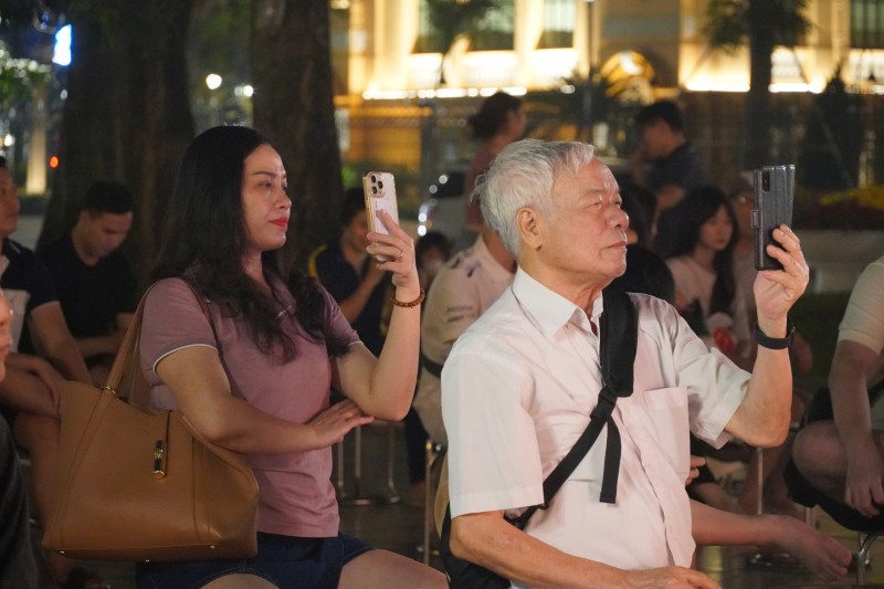Chương trình thu hút sự quan tâm của nhiều khán giả Hà Nội. (Ảnh: T.L)