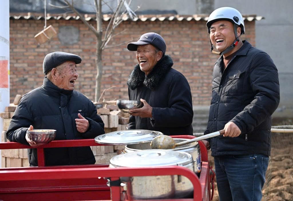 “Bí thư thôn giao cơm 2 tệ” trong vùng núi Thiểm Tây