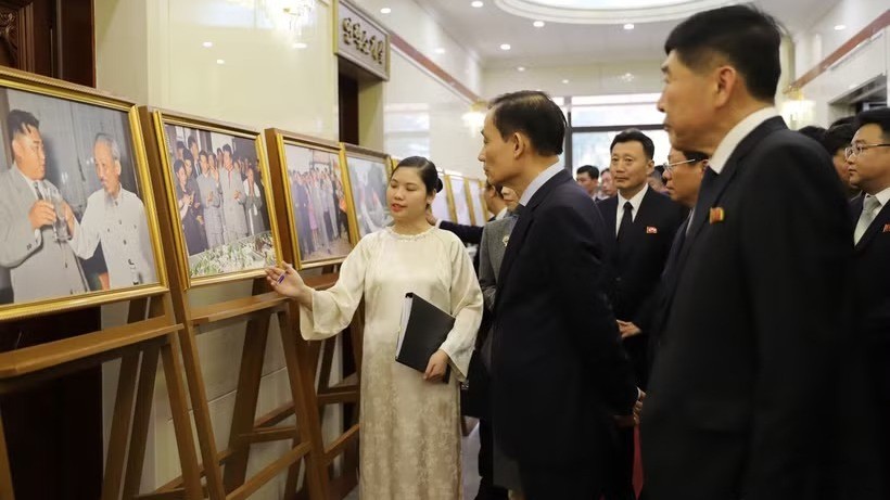 Triển lãm ảnh về quan hệ Việt Nam-Triều Tiên