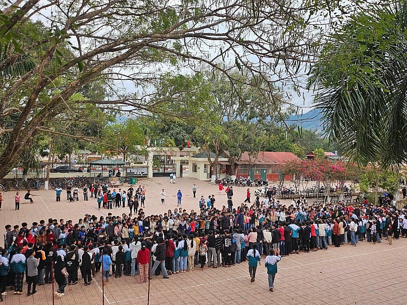 Giữ học trò vùng biên ở lại lớp bằng những ngày hội tuổi thơ