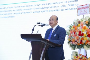 doi ngoai nhan dan giup quan he viet nam bulgaria vung chac lau ben