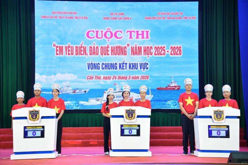 Bồi đắp tình yêu Tổ quốc từ sân chơi tìm hiểu biển, đảo quê hương Bồi đắp tình yêu Tổ quốc từ sân chơi tìm hiểu biển, đảo quê hương