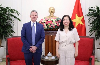 viet nam thuc day hop tac voi cnn quang ba hinh anh quoc gia va apec 2027