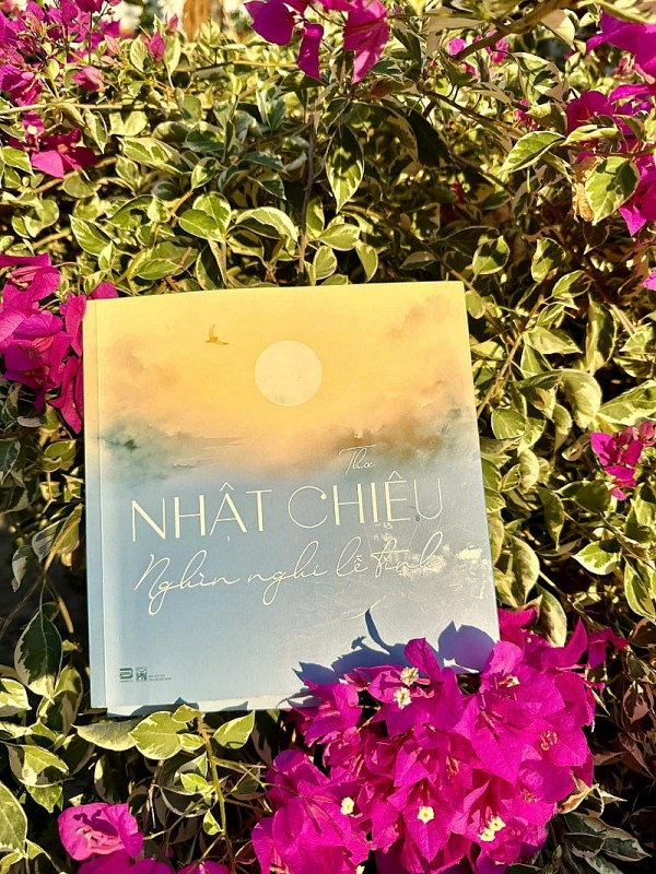 Nghìn nghi lễ tình: Một thi pháp nghi lễ của bản thể Nghìn nghi lễ tình: Một thi pháp nghi lễ của bản thể