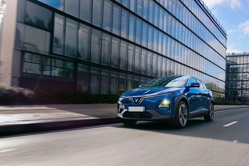 Lãi suất cố định chỉ 7%/năm, 0 đồng trả trước, VinFast VF 6 hút khách trong những ngày cuối tháng 5