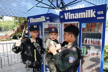 vinamilk chung tay lan toa thong diep to quoc binh yen voi 40000 san pham danh cho cong dong