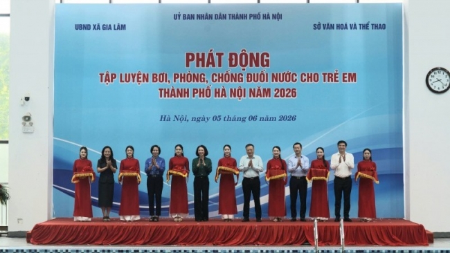 Hà Nội phát động tập luyện bơi, tăng kỹ năng phòng chống đuối nước cho trẻ em