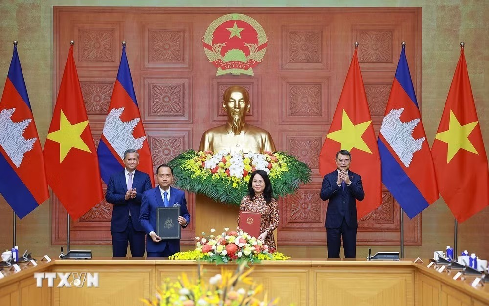 Đưa quan hệ Việt Nam-Campuchia phát triển thực chất, hiệu quả hơn Đưa quan hệ Việt Nam-Campuchia phát triển thực chất, hiệu quả hơn