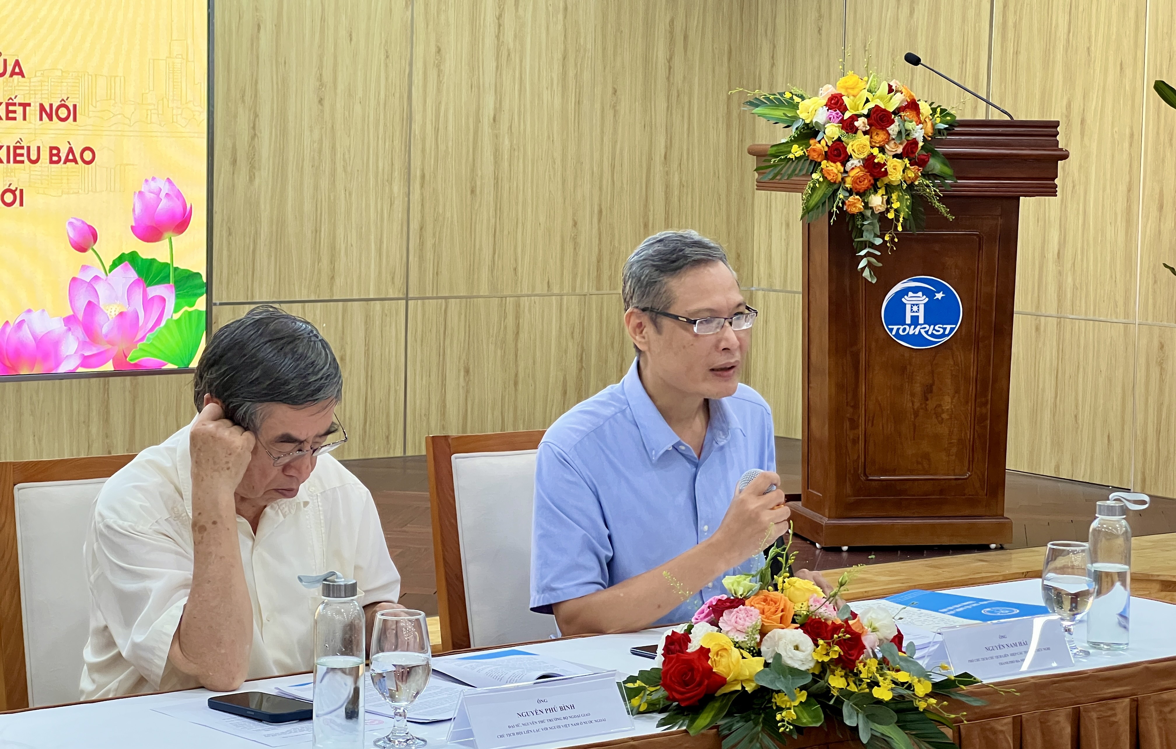 Hà Nội tìm giải pháp kết nối nguồn lực kiều bào cho phát triển Thủ đô Hà Nội tìm giải pháp kết nối nguồn lực người Việt Nam ở nước ngoài nhằm phát triển Thủ đô