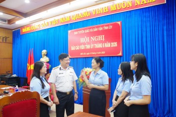 lan toa tinh yeu bien dao cua to quoc tai tinh dak lak