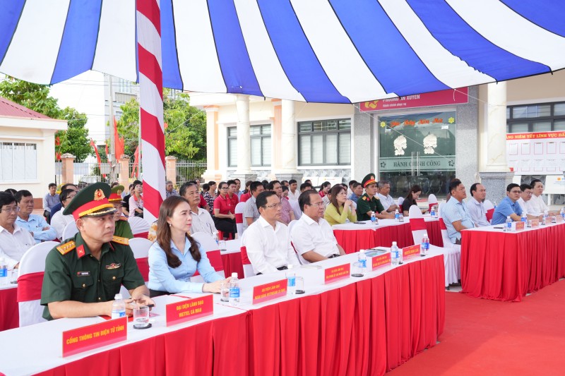 Cà Mau triển khai thí điểm “Mô hình số tại cơ sở”, đưa chuyển đổi số đến tận từng ấp, khó Cà Mau triển khai thí điểm “Mô hình số tại cơ sở”, đưa chuyển đổi số đến tận từng ấp, khó