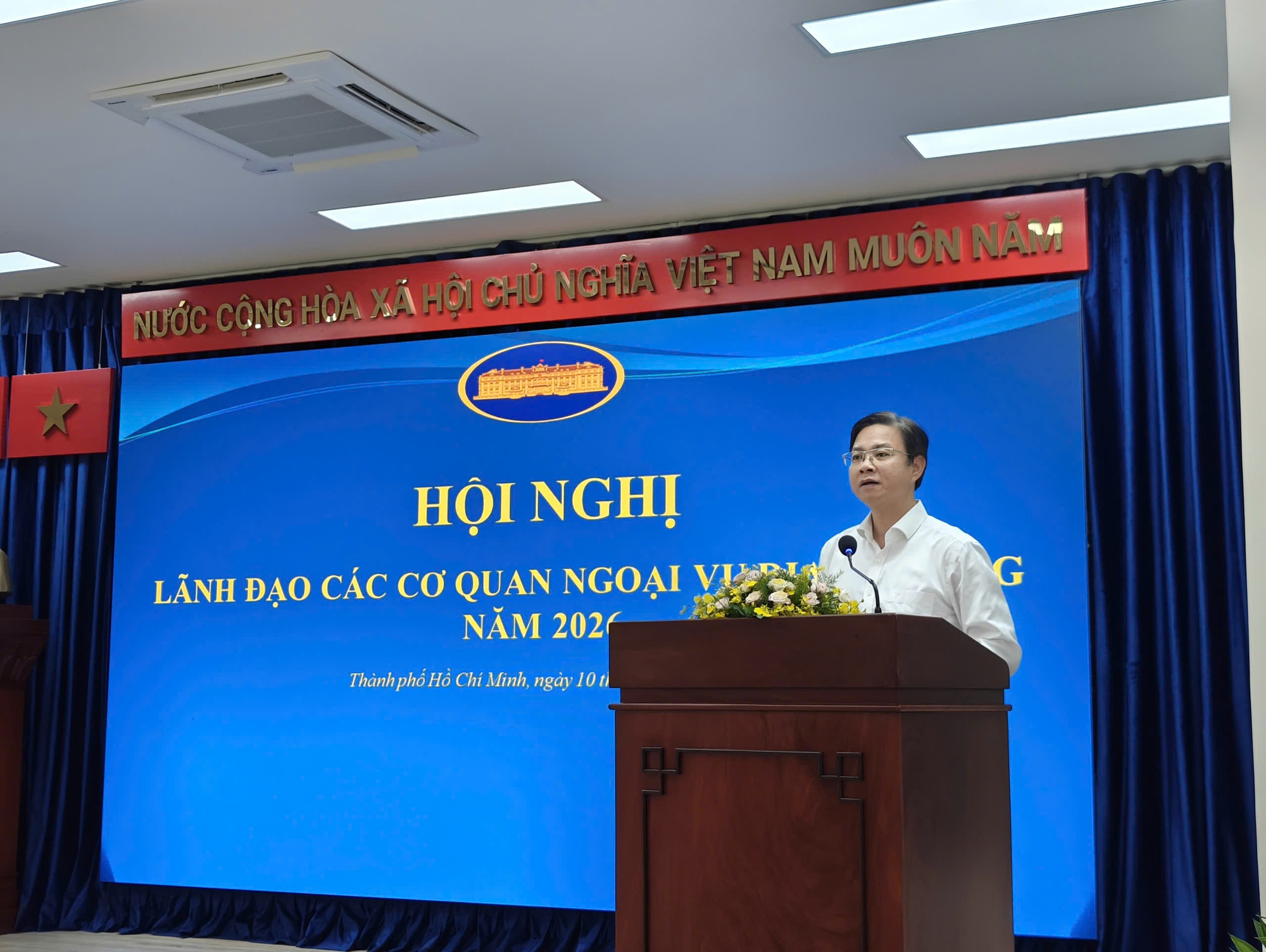 Thứ trưởng Bộ Ngoại giao Ngô Lê Văn đã chủ trì khai mạc Hội nghị Lãnh đạo các cơ quan ngoại vụ địa phương năm 2026. Thứ trưởng Bộ Ngoại giao Ngô Lê Văn đã chủ trì khai mạc Hội nghị Lãnh đạo các cơ quan ngoại vụ địa phương năm 2026.
