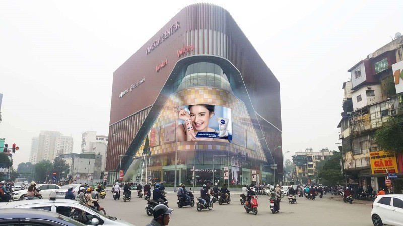 Quảng cáo ngoài trời: Đẹp thôi chưa đủ, còn phải an toàn Quảng cáo ngoài trời: Đẹp thôi chưa đủ, còn phải an toàn
