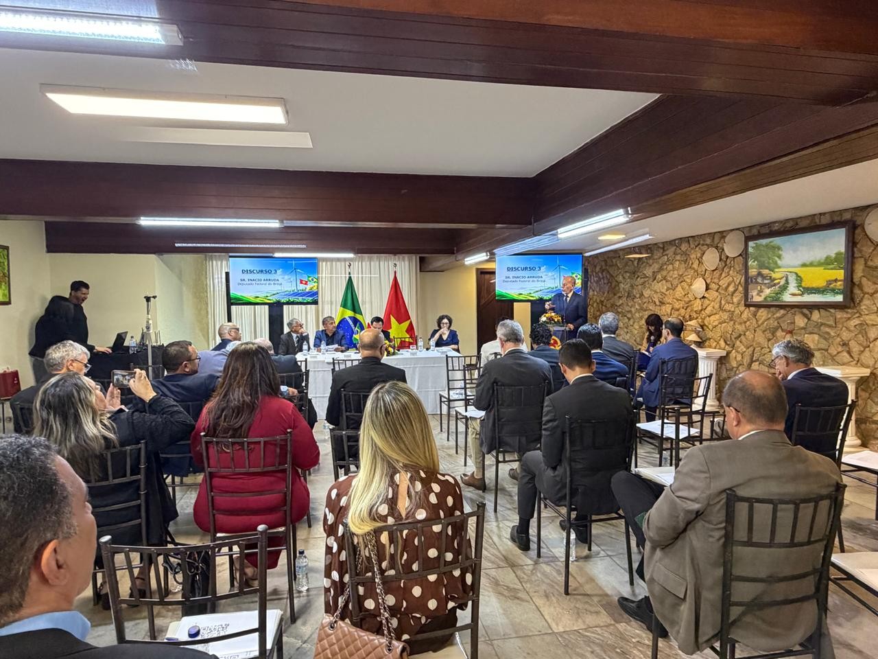 Việt Nam – Brazil: Tăng cường hợp tác trong lĩnh vực năng lượng tái tạo Việt Nam – Brazil: Tăng cường hợp tác trong lĩnh vực năng lượng tái tạo