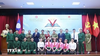 lan toa phong trao hoc tieng viet trong doi ngu can bo lao