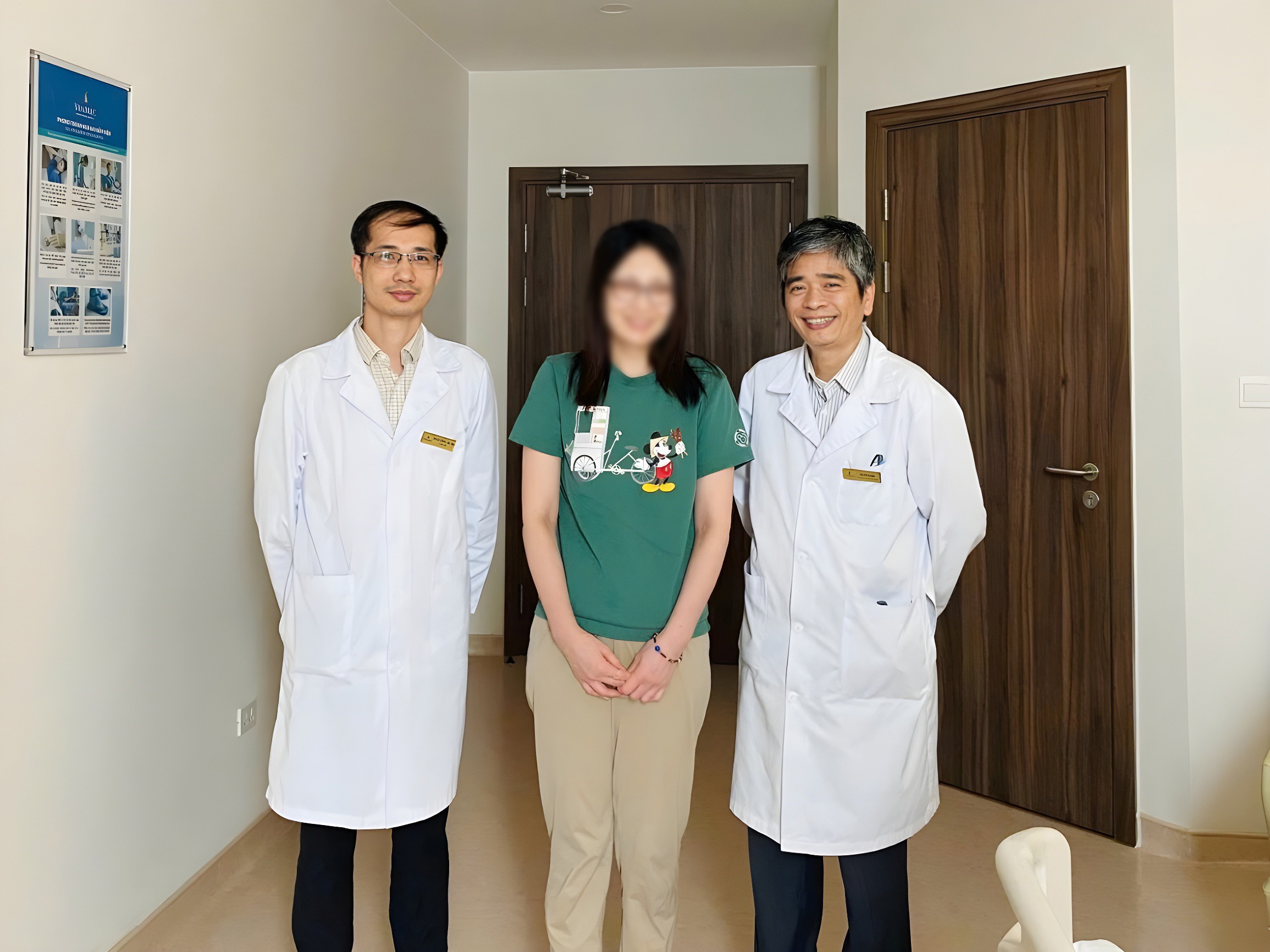 Ngày xuất viện, bệnh nhân vui mừng vì không bị những cơn đau hành hạ như trước 