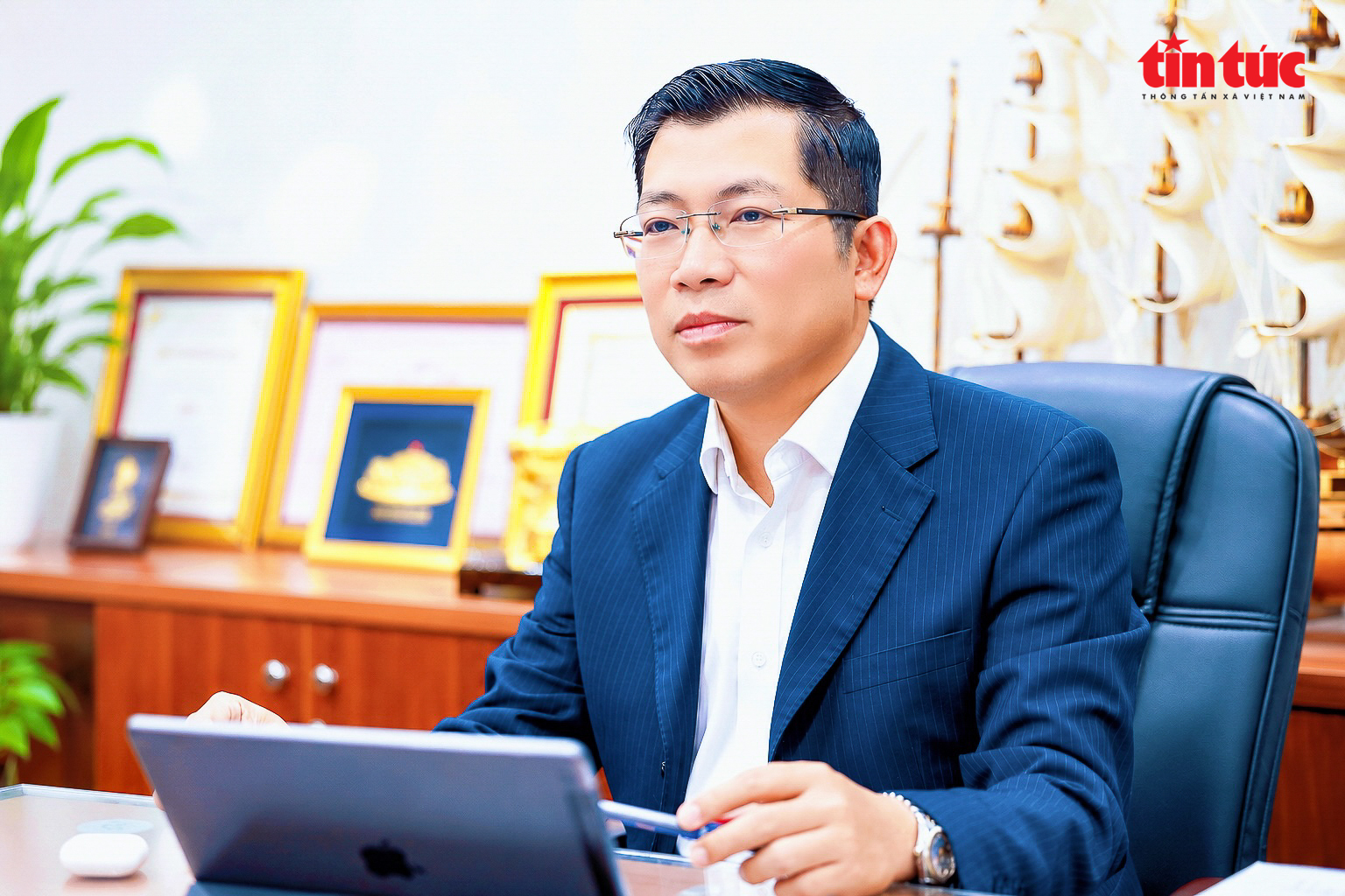 Xây dựng hệ thống báo chí tinh, mạnh, chi phối, đáp ứng nhiệm vụ trong tình hình mới Chú thích ảnh