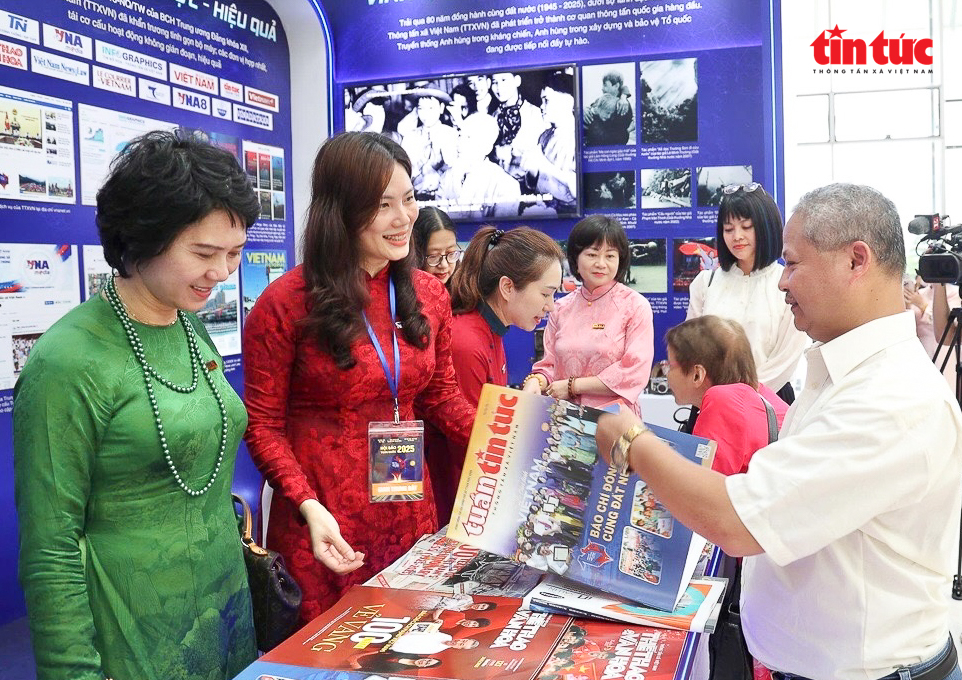 Xây dựng hệ thống báo chí tinh, mạnh, chi phối, đáp ứng nhiệm vụ trong tình hình mới Chú thích ảnh