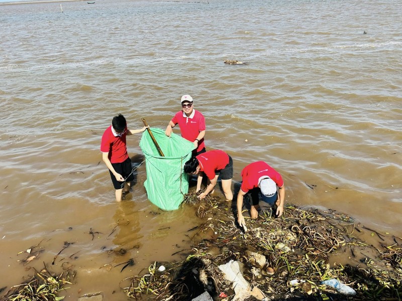 SeABank triển khai Ocean Cleanup 2026, hơn 1.000 CBNV chung tay làm sạch bờ biển SeABank triển khai Ocean Cleanup 2026, hơn 1.000 CBNV chung tay làm sạch bờ biển