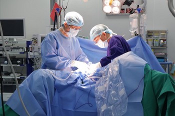 bi ung thu xam lan bang quang nguoi dan ong 61 tuoi thoat cua tu nho chien luoc dieu tri khac thuong