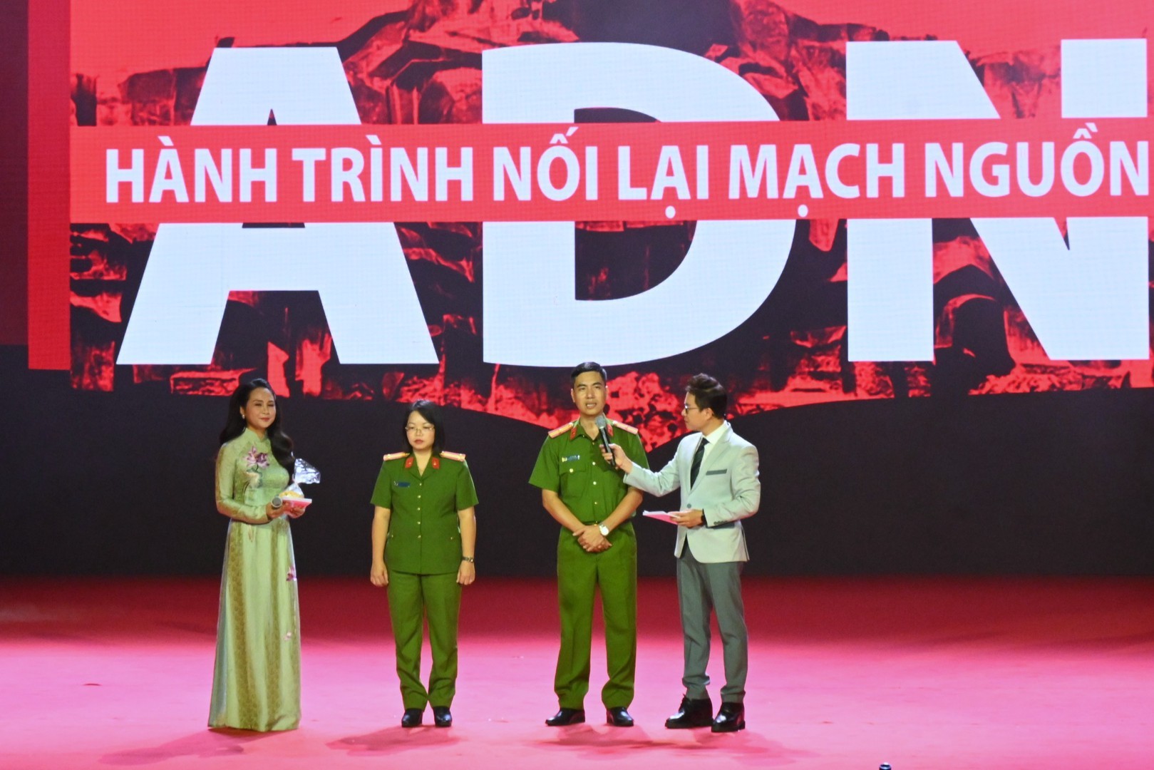 ADN và hành trình đưa các anh hùng liệt sĩ trở về với quê hương Những bước tiến mới trong ứng dụng công nghệ ADN