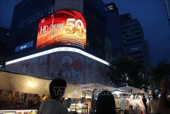 hinh anh 50 nam thanh pho mang ten bac ruc sang giua trung tam seoul