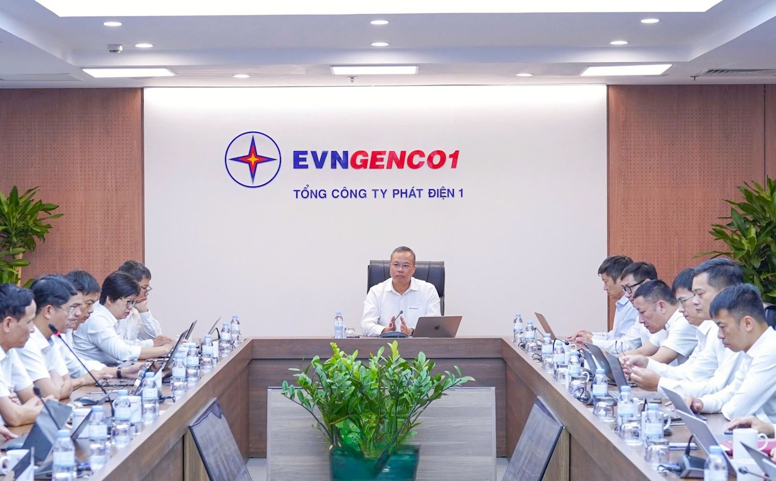 Tổng Giám đốc Lê Hải Đăng chủ trì Hội nghị sơ kết công tác 6 tháng đầu năm và triển khai nhiệm vụ các tháng cuối năm 2026 của EVNGENCO1 Tổng Giám đốc Lê Hải Đăng chủ trì Hội nghị sơ kết công tác 6 tháng đầu năm và triển khai nhiệm vụ các tháng cuối năm 2026 của EVNGENCO1
