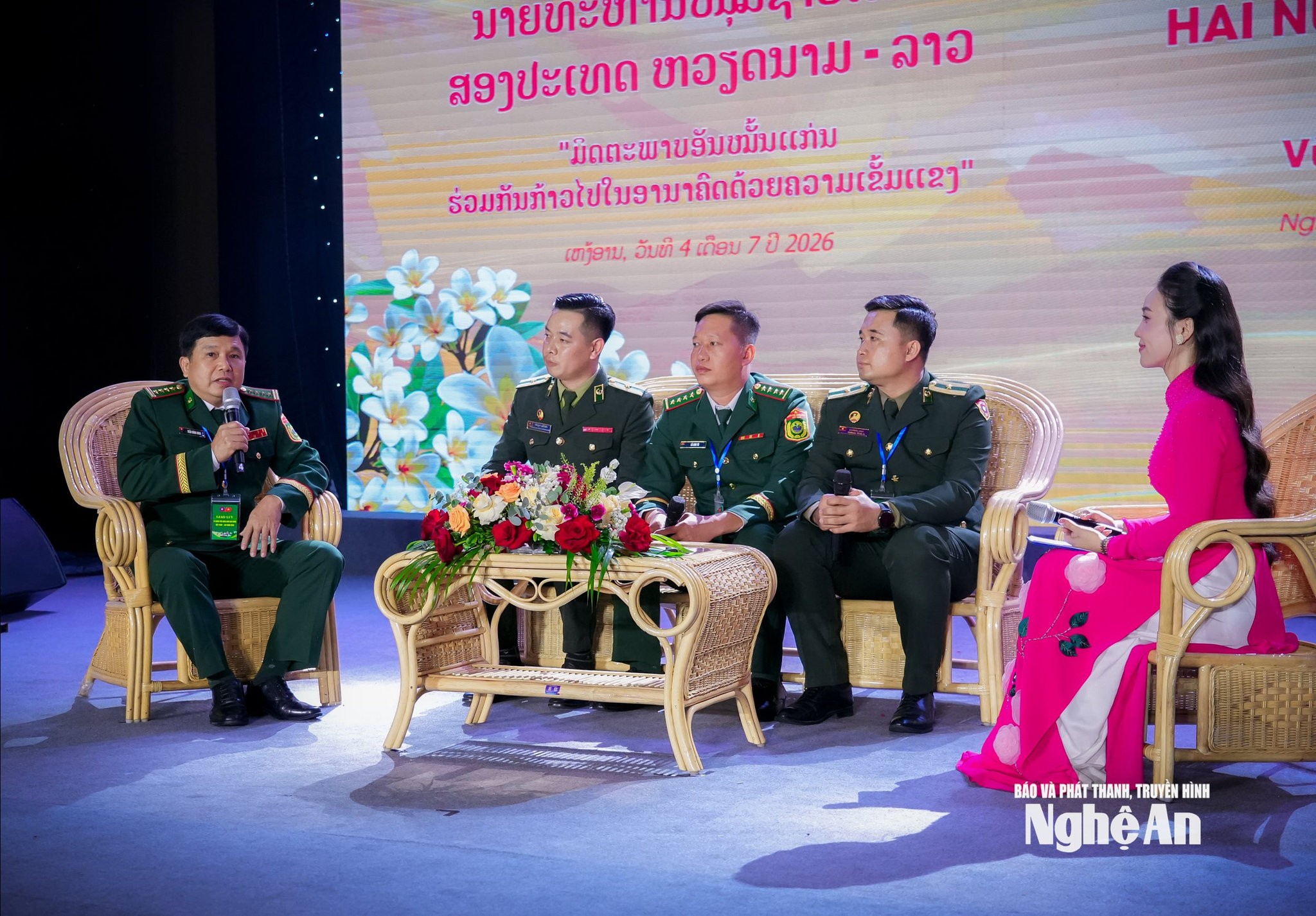 Sĩ quan trẻ biên giới Việt Nam - Lào vun đắp tình hữu nghị từ những nhiệm vụ nơi tuyến đầu Sĩ quan trẻ biên giới Việt Nam - Lào vun đắp tình hữu nghị từ những nhiệm vụ nơi tuyến đầu