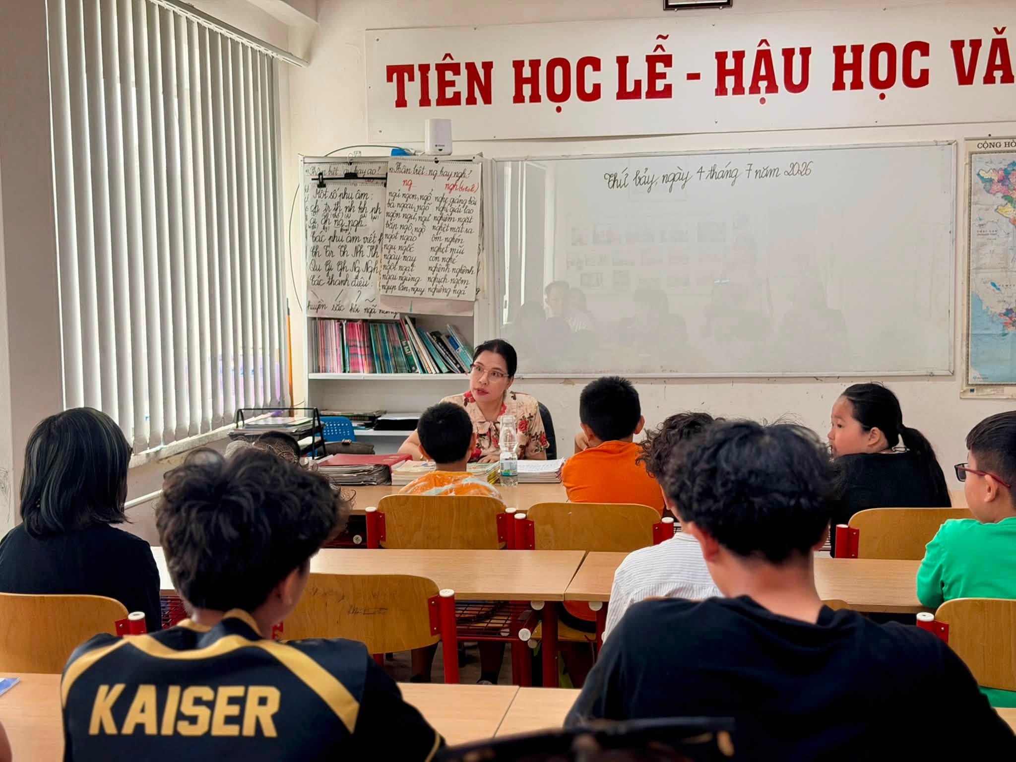Khai giảng Lớp học tiếng Việt hè 2026 tại CH Séc Khai giảng Lớp học tiếng Việt hè 2026 tại CH Séc