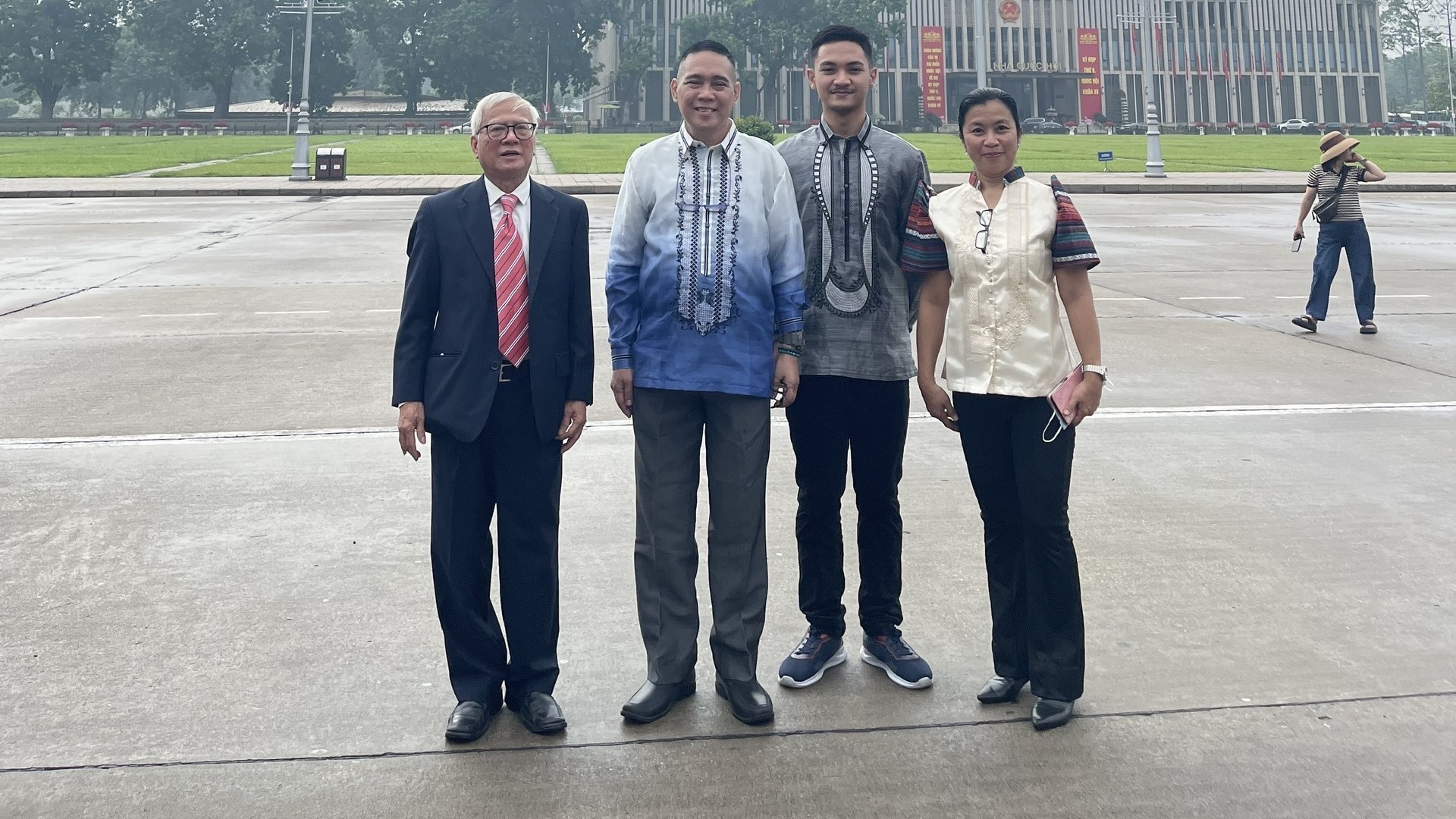 Nhịp cầu nhân dân trong 50 năm quan hệ Việt Nam - Philippines Nhịp cầu nhân dân trong 50 năm quan hệ Việt Nam - Philippines