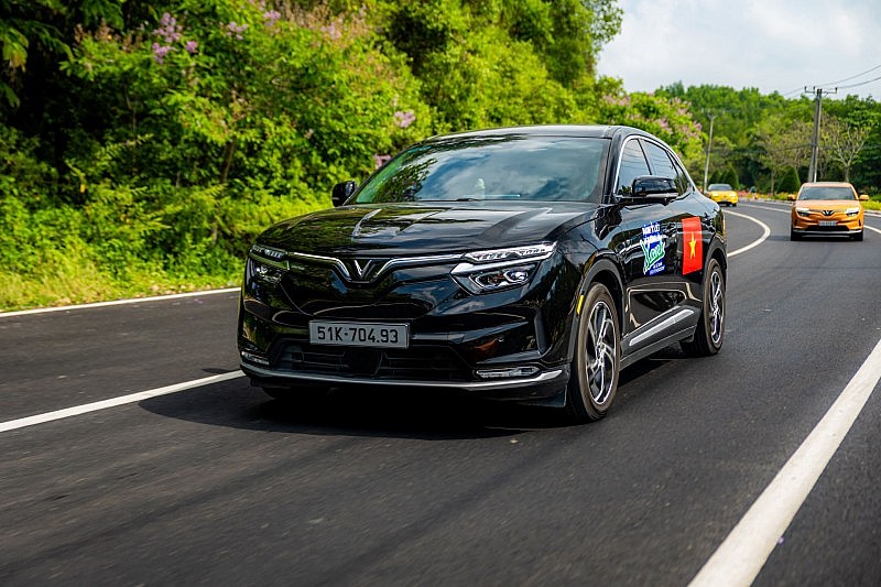 Giá chưa tới 900 triệu đồng, VinFast VF 8 khiến nhiều người tự tin “lên đời” D-SUV Giá chưa tới 900 triệu đồng, VinFast VF 8 khiến nhiều người tự tin “lên đời” D-SUV