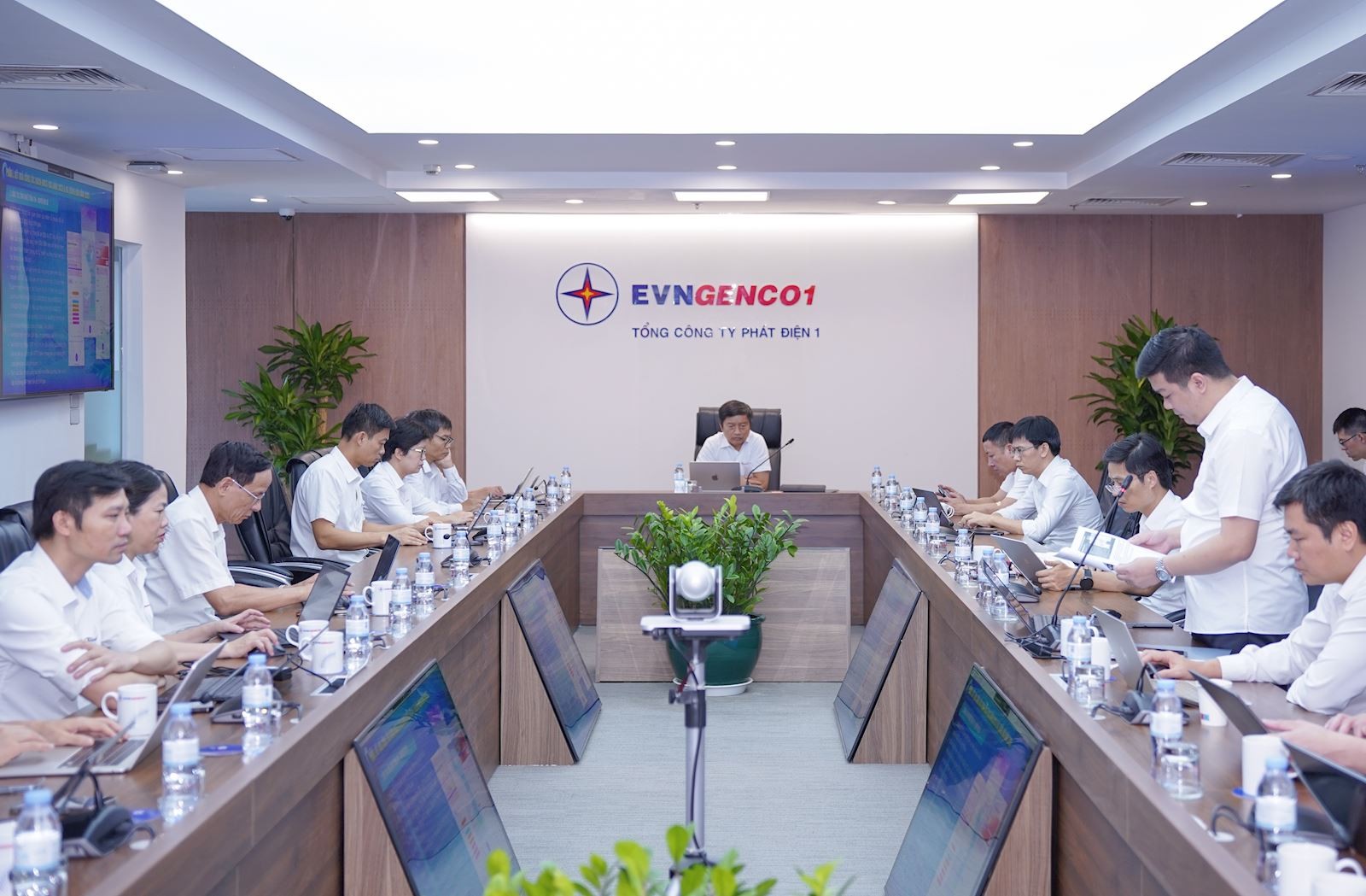 Chủ tịch Hội đồng thành viên EVNGENCO1 Nguyễn Tiến Khoa phát biểu chỉ đạo tại Phiên họp thứ nhất năm 2026 của Ban Chỉ đạo triển khai thực hiện phát triển khoa học công nghệ, đổi mới sáng tạo và chuyển đổi số