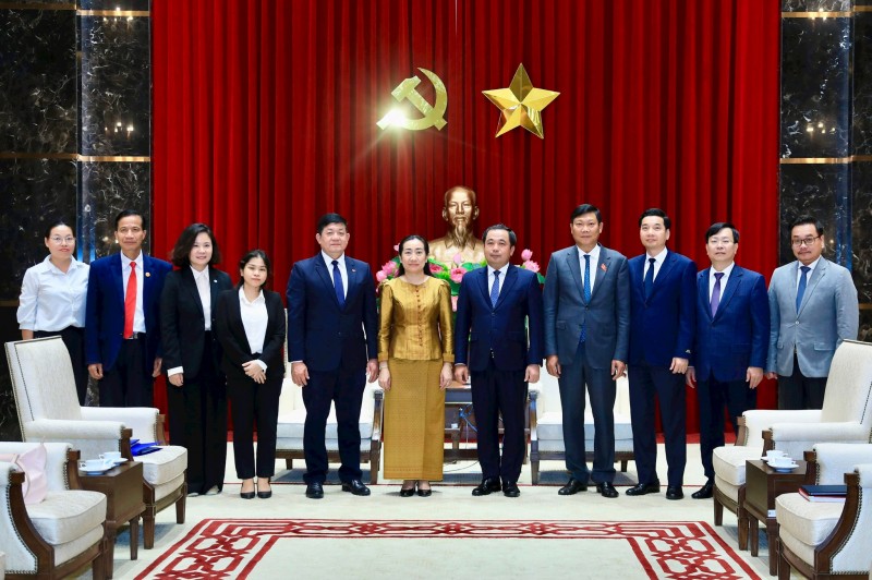 hợp tác trên các lĩnh vực kinh tế, đầu tư, giáo dục, du lịch và giao lưu nhân dân. (Ảnh: T.L) hợp tác trên các lĩnh vực kinh tế, đầu tư, giáo dục, du lịch và giao lưu nhân dân. (Ảnh: T.L)
