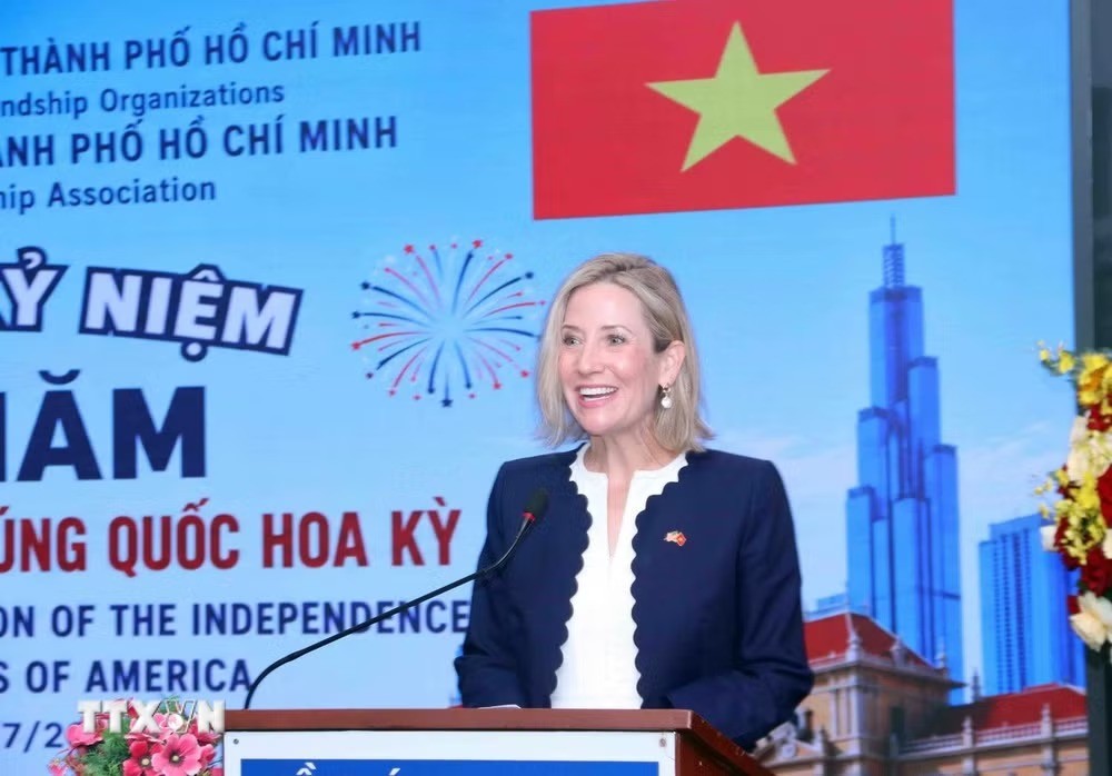 Ngoại giao nhân dân góp phần làm sâu sắc quan hệ Việt Nam-Hoa Kỳ Ngoại giao nhân dân góp phần làm sâu sắc quan hệ Việt Nam-Hoa Kỳ
