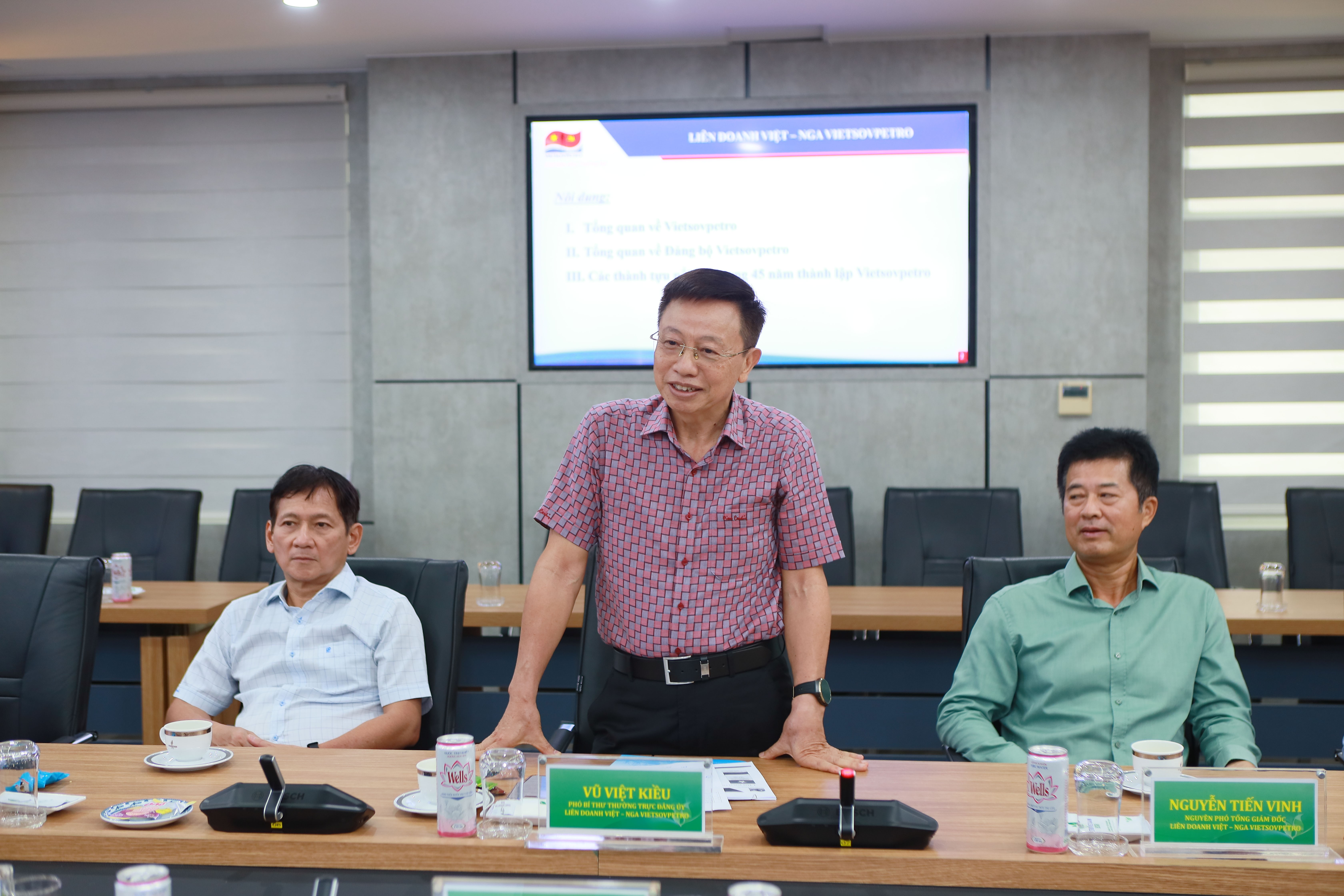Đảng bộ Vietsovpetro - BSR: Gắn kết trong công tác Đảng và văn hóa doanh nghiệp Đảng bộ Vietsovpetro - BSR: Gắn kết trong công tác Đảng và văn hóa doanh nghiệp
