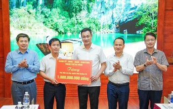 Đà Nẵng trao 1 tỷ đồng hỗ trợ Quỹ “Đền ơn, đáp nghĩa” tỉnh Quảng Trị