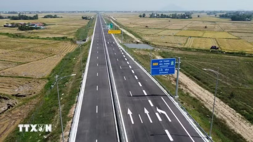 Giám đốc ADB: Việt Nam cần chuyển sang tăng trưởng dựa trên năng suất Giám đốc ADB: Việt Nam cần chuyển sang tăng trưởng dựa trên năng suất